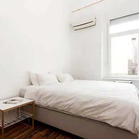 Lejlighed Loft Style In Hipster Area Budapest